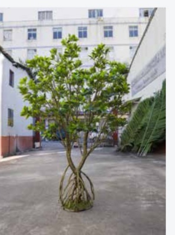 Sculptural trunk artificial tree